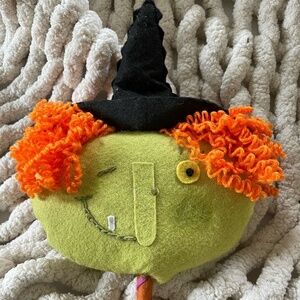 UGLY PRIMITIVE HALLOWEEN WITCH HEAD ON STICK DECOR